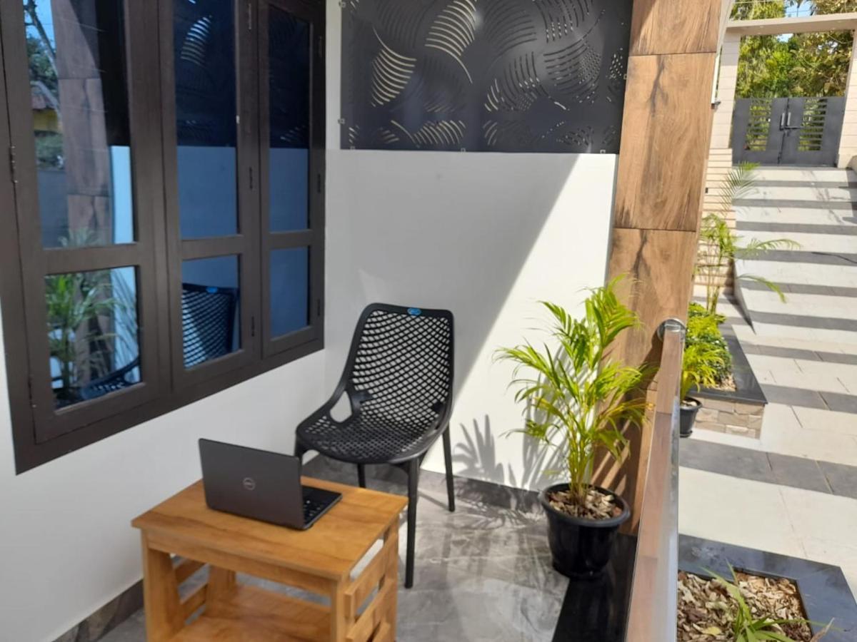 Milestone Inn Sultan Bathery Bagian luar foto