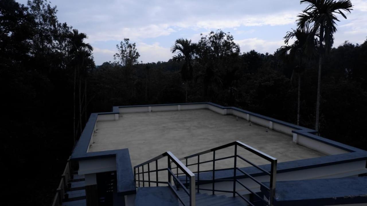 Milestone Inn Sultan Bathery Bagian luar foto