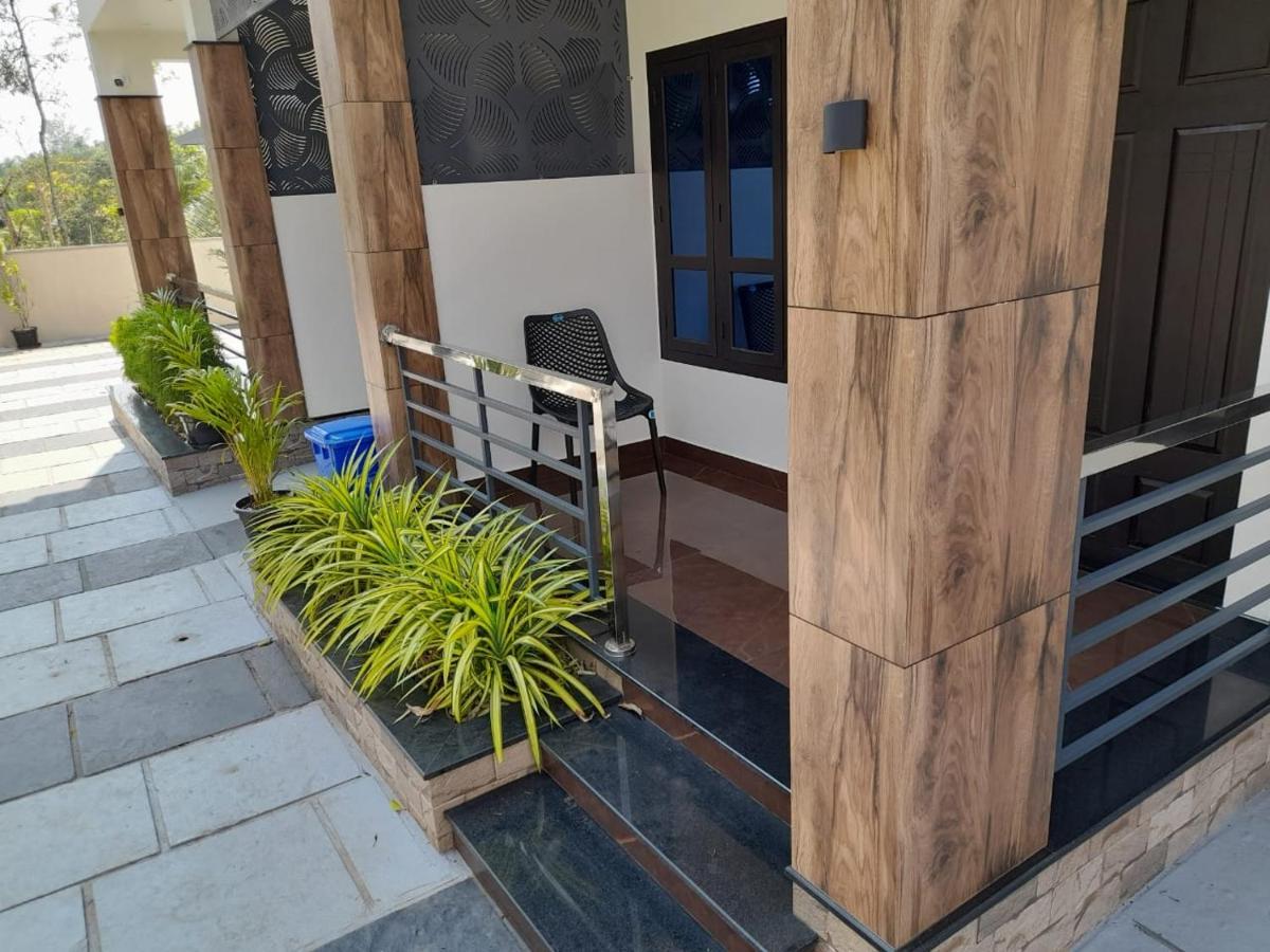 Milestone Inn Sultan Bathery Bagian luar foto